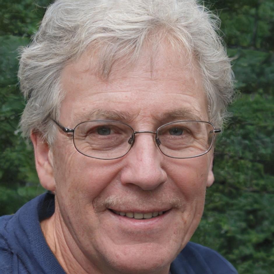 Barnaby Kesterton, Senior Financial Strategist